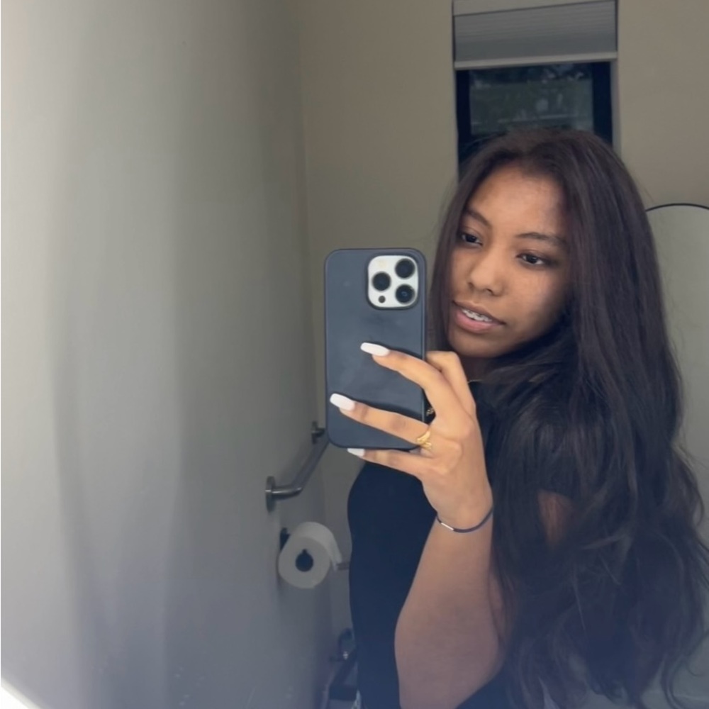 Meet your Posher, Nadea